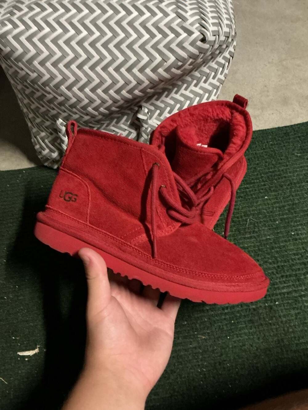 UGG Kids Neumel II Samba Red Suede Chukka Boots Size 5.5 Women or 4 Youth